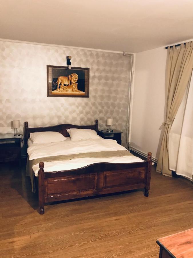 Pensiunea Royal Ranca Buitenkant foto