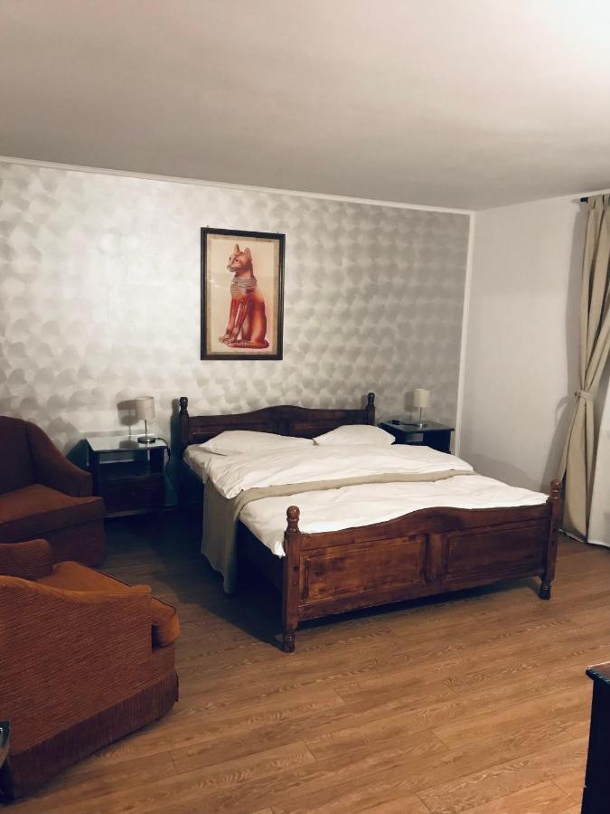 Pensiunea Royal Ranca Buitenkant foto